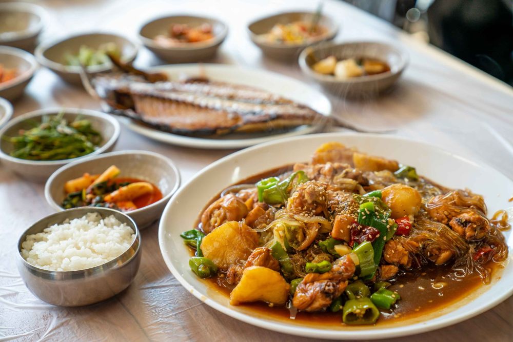 Guide Corée Voyage Corée Circuit Organisé Corée Visite Andong Jjimdak poulet mariné sauce soja