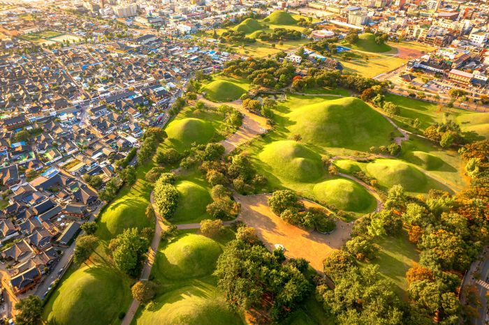 Voyage Corée du Sud Gyeongju complxe funéraire tumuli tombe Daereungwon