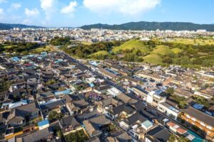 Voyage Corée du Sud Gyeongju Complexe funéraire Tombe Daereungwon et rue hwangnidan-gil centre-ville